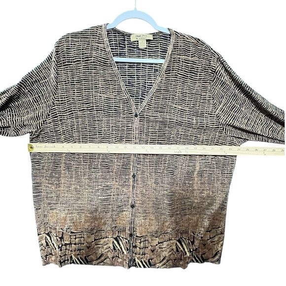 Pleat Pleat by Rafael Women's Long Sleeve Button Top Animal Print Plus Size 3X - Picture 6 of 7